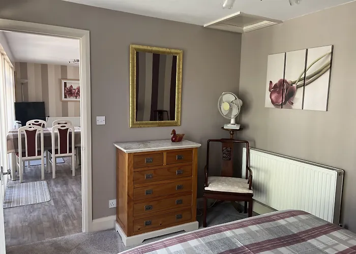 Orchard Side Bed And Breakfast